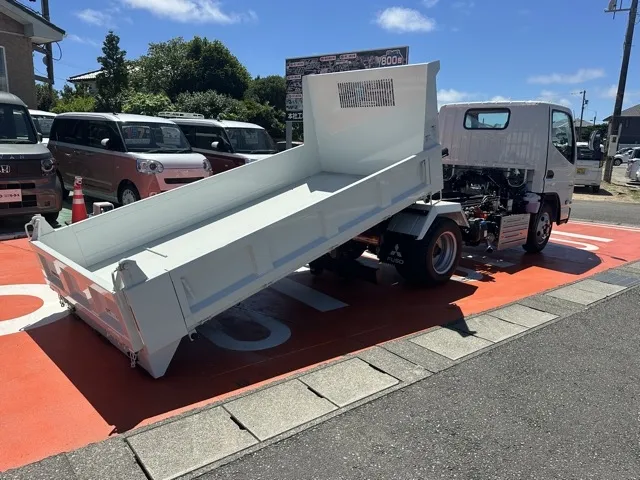 キャンター(三菱)３ｔ ローダースライドダンプレンタ登録済未使用車 11