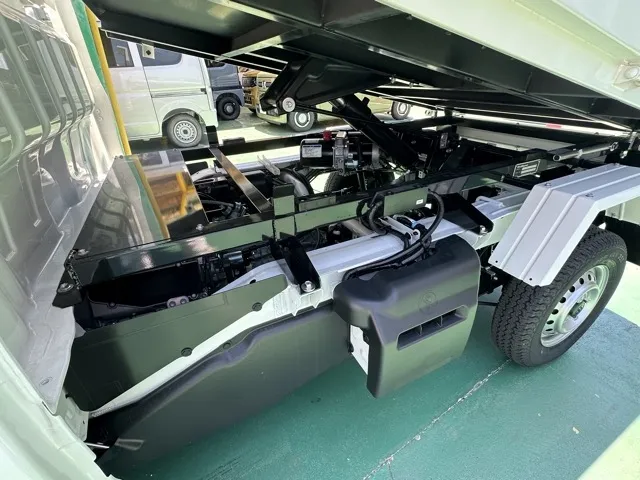 キャリートラック(スズキ)頑丈ダンプ ４WD セーフティサポート非装着車届出済未使用車 4