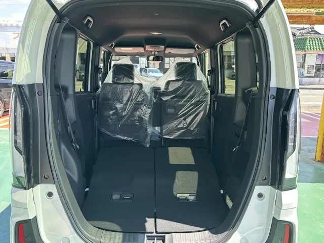 N-BOX(ホンダ)N-BOXカスタムターボ届出済未使用車 11