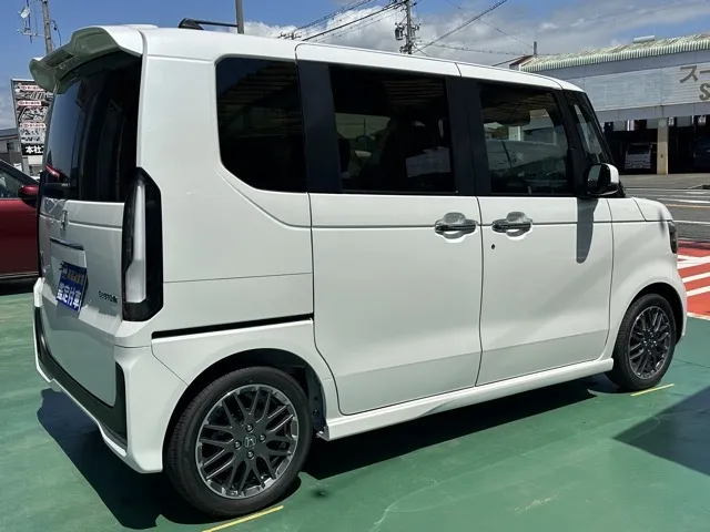 N-BOX(ホンダ)N-BOXカスタムターボ届出済未使用車 12
