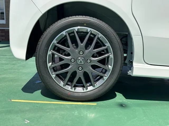 N-BOX(ホンダ)N-BOXカスタムターボ届出済未使用車 13