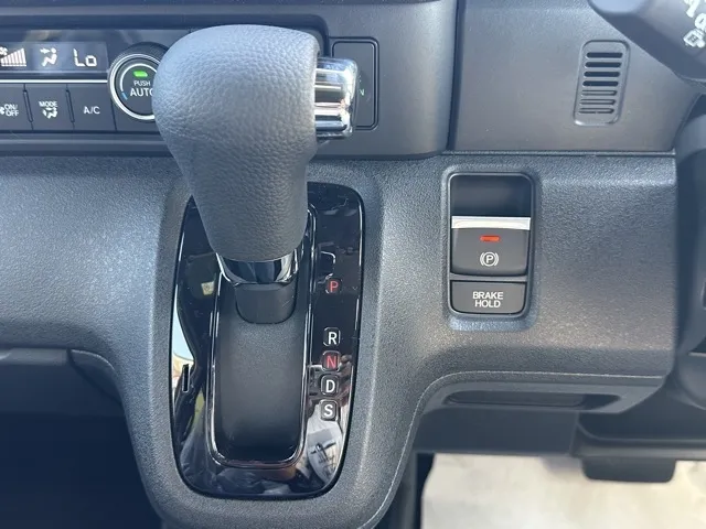 N-BOX(ホンダ)N-BOXカスタムターボ届出済未使用車 17