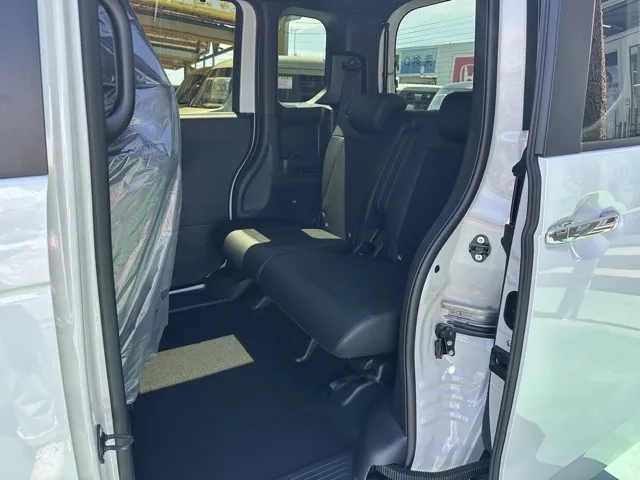 N-BOX(ホンダ)N-BOXカスタムターボ届出済未使用車 4
