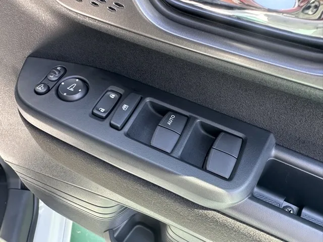 N-BOX(ホンダ)N-BOXカスタムターボ届出済未使用車 12