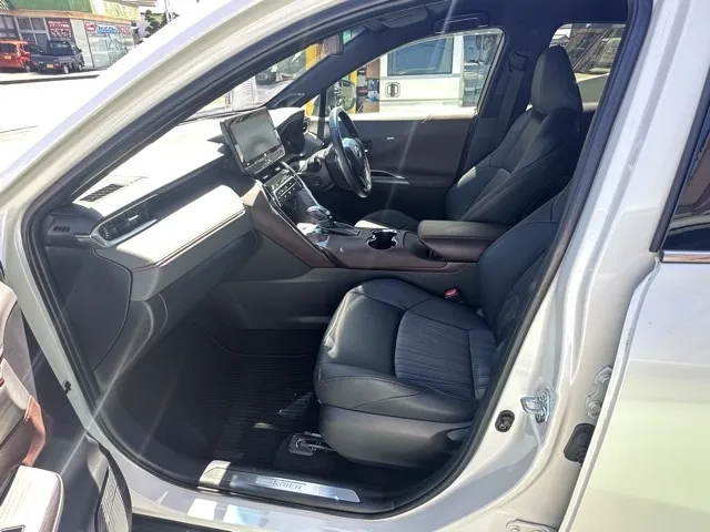 ハリアー(トヨタ)Z パノラミックビュー 内装ブラウン中古車 3
