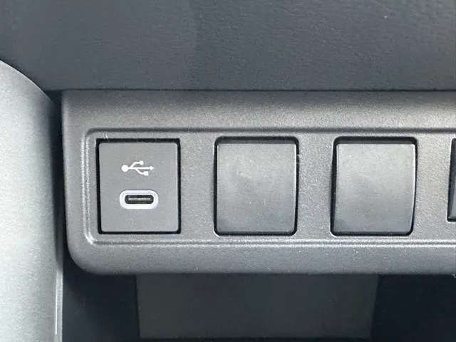 カローラ(トヨタ)ハイブリッドG登録済未使用車 16