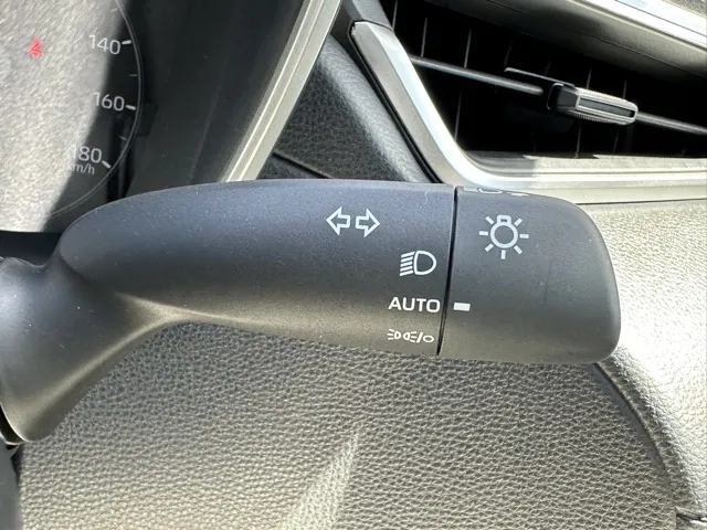 カローラ(トヨタ)ハイブリッドG登録済未使用車 24