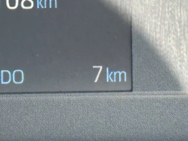カローラ(トヨタ)ハイブリッドG登録済未使用車 26