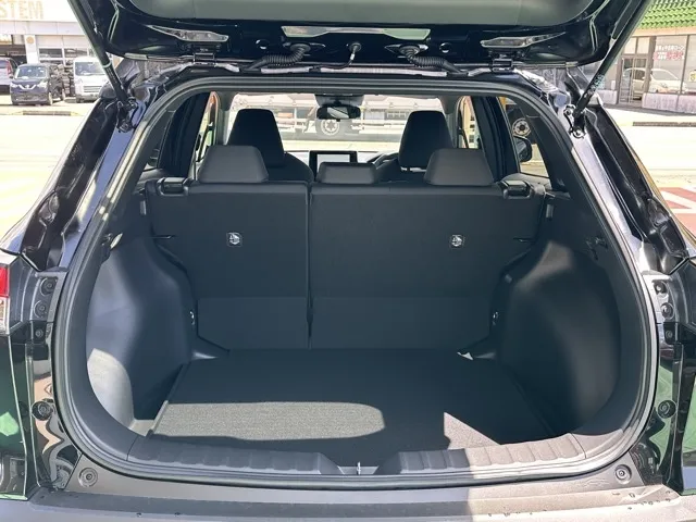 カローラ(トヨタ)ハイブリッドG登録済未使用車 8