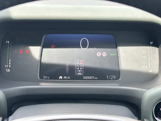 フリード(ホンダ)e：HEVクロスター ６人乗登録済未使用車 24
