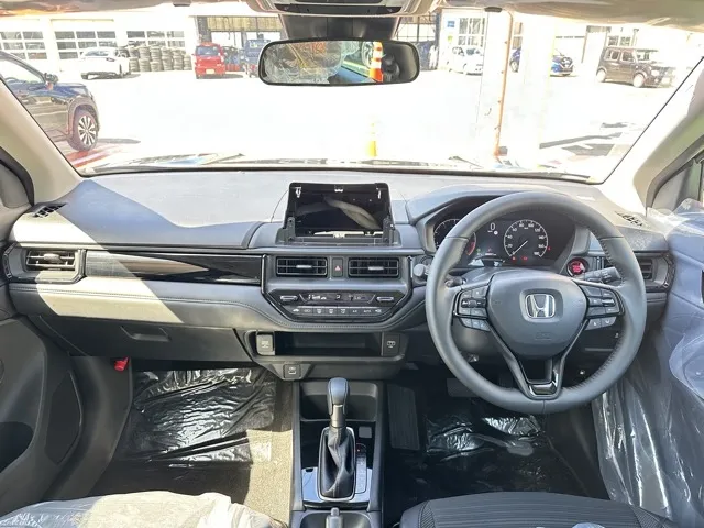 WR-V(ホンダ)Z ブラックスタイル登録済未使用車 7