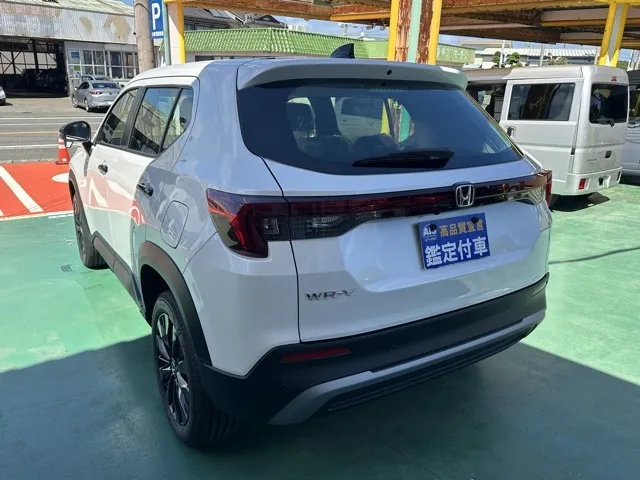 WR-V(ホンダ)Z ブラックスタイル登録済未使用車 2