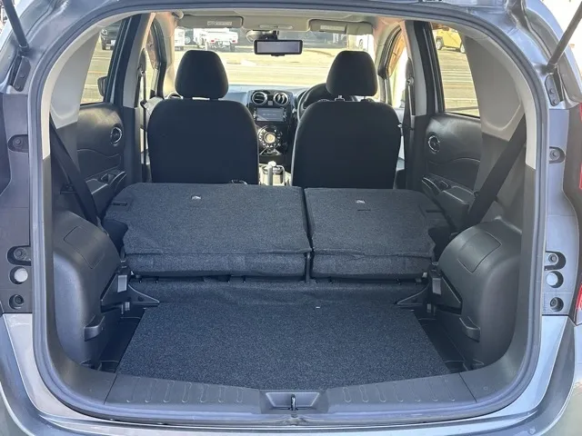 ノート(ニッサン)eパワーX中古車 9