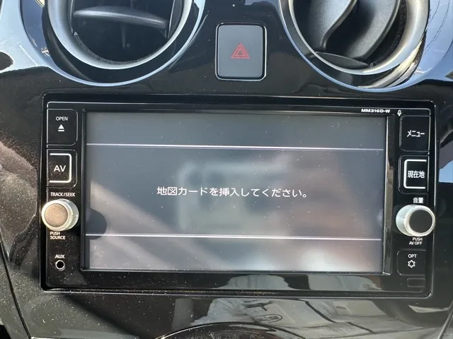 ノート(ニッサン)eパワーX中古車 16