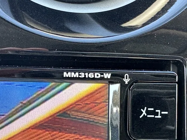 ノート(ニッサン)eパワーX中古車 20