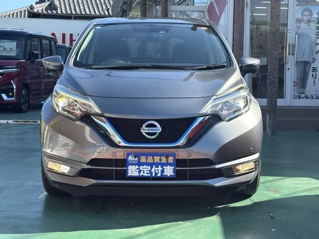 ノート(ニッサン)eパワーX中古車 27