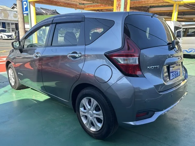 ノート(ニッサン)eパワーX中古車 2