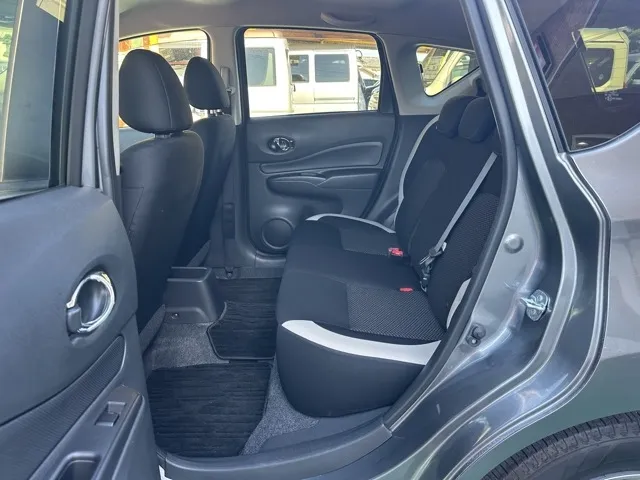 ノート(ニッサン)eパワーX中古車 4