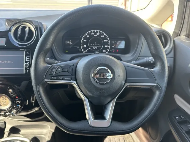 ノート(ニッサン)eパワーX中古車 6