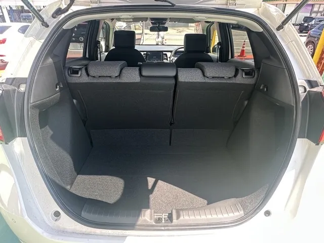フィット(ホンダ)HOME（ホーム）中古車 8