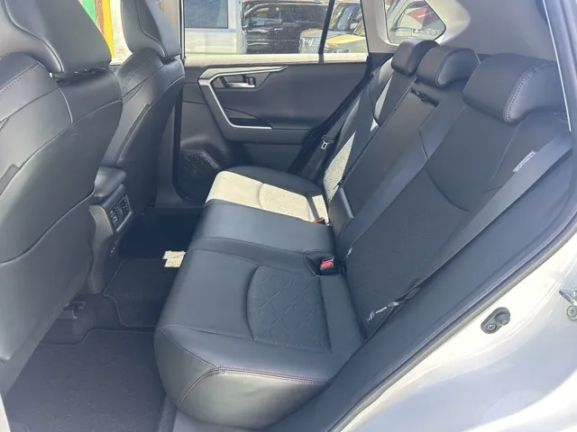 ＲＡＶ４(トヨタ)アドベンチャーオフロードＰＫＧⅡ中古車 4