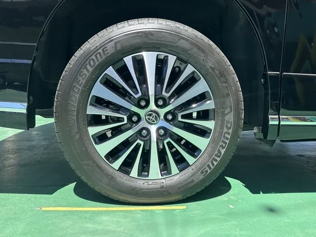 グランエース(トヨタ)プレミアム 6人中古車 14