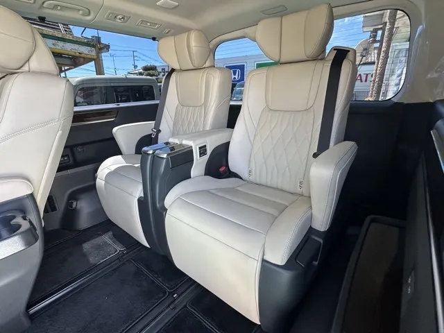グランエース(トヨタ)プレミアム 6人中古車 5