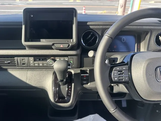 N-BOX(ホンダ)N-BOXカスタムターボ届出済未使用車 16
