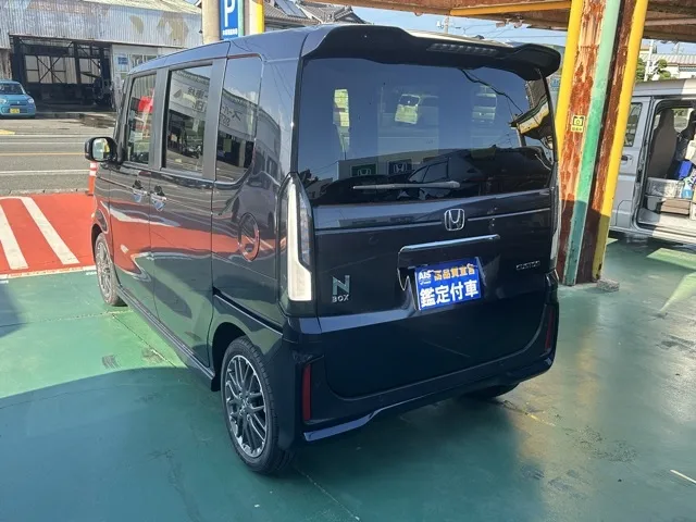 N-BOX(ホンダ)N-BOXカスタムターボ届出済未使用車 2