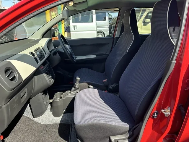 アルト(スズキ)F 5速ミッション中古車 3