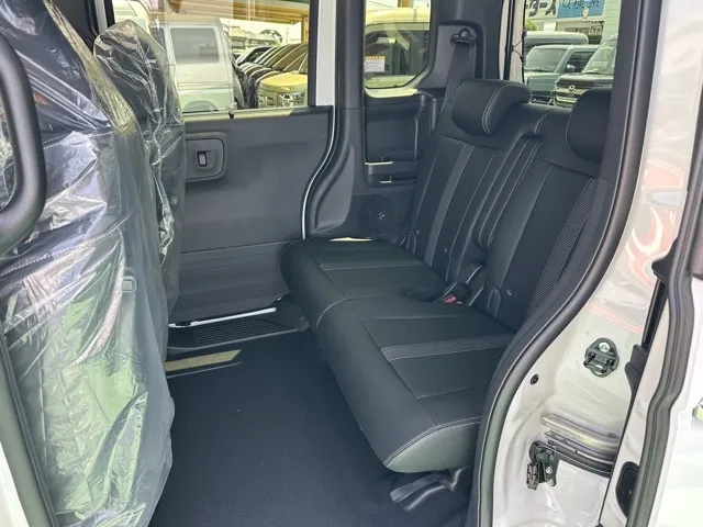 N-BOX(ホンダ)N-BOXカスタム コーディネートスタイル届出済未使用車 4