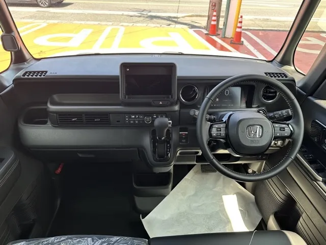 N-BOX(ホンダ)N-BOXカスタム コーディネートスタイル届出済未使用車 5