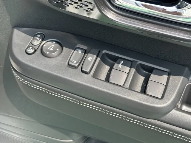 N-BOX(ホンダ)N-BOXカスタム コーディネートスタイル届出済未使用車 14