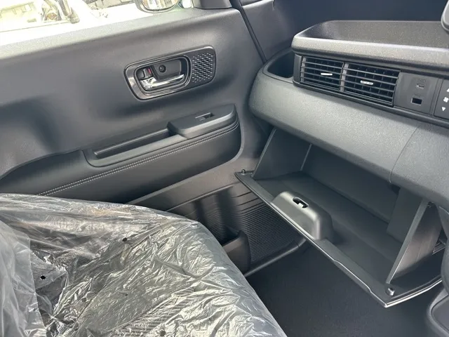 N-BOX(ホンダ)N-BOXカスタム コーディネートスタイル届出済未使用車 23