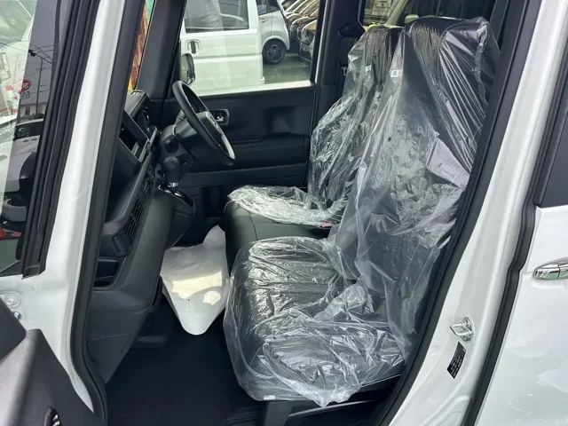 N-BOX(ホンダ)N-BOXカスタム コーディネートスタイル届出済未使用車 3
