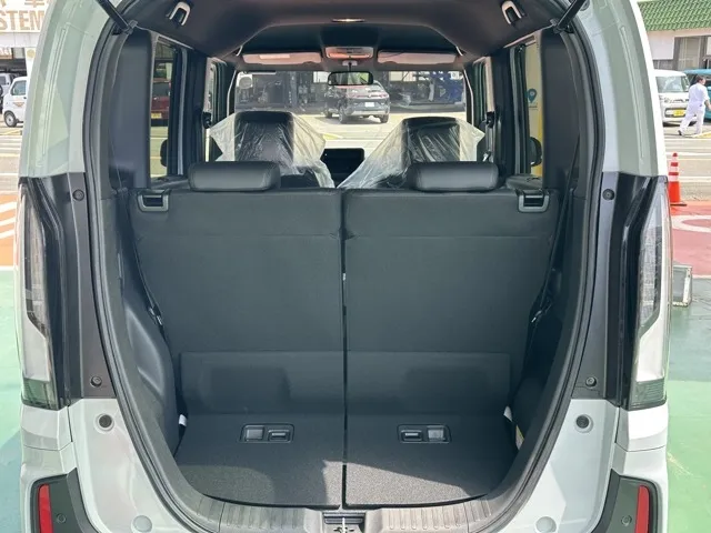 N-BOX(ホンダ)N-BOXカスタムターボ届出済未使用車 10