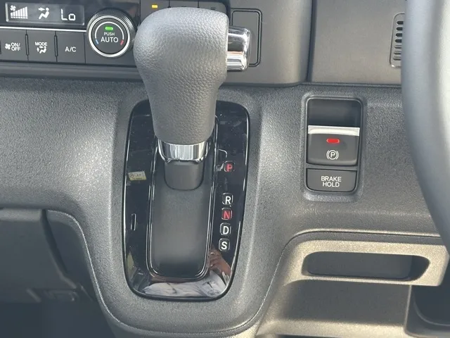 N-BOX(ホンダ)N-BOXカスタムターボ届出済未使用車 17