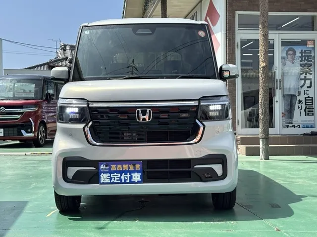 N-BOX(ホンダ)N-BOXカスタムターボ届出済未使用車 24