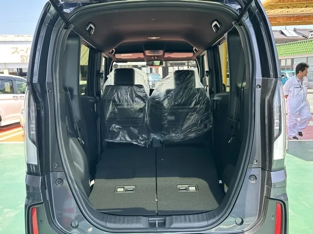 N-BOX(ホンダ)N-BOXカスタムターボ届出済未使用車 11
