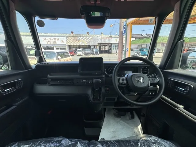 N-BOX(ホンダ)N-BOXカスタムターボ届出済未使用車 5