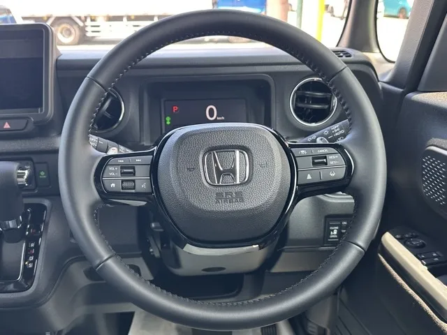 N-BOX(ホンダ)N-BOXカスタムターボ届出済未使用車 6
