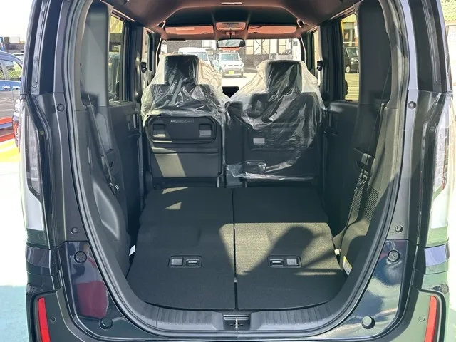 N-BOX(ホンダ)N-BOXカスタムターボ届出済未使用車 10