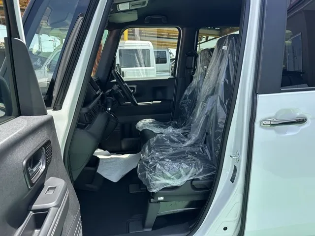 N-BOX(ホンダ)N-BOXカスタムターボ コーディネートスタイル届出済未使用車 3