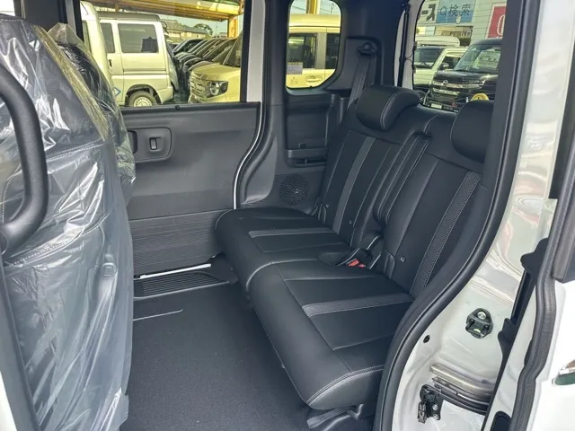 N-BOX(ホンダ)N-BOXカスタムターボ コーディネートスタイル届出済未使用車 4