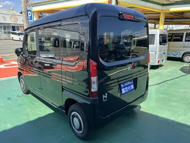 N-VAN(ホンダ)FUNターボ 4WD届出済未使用車 2