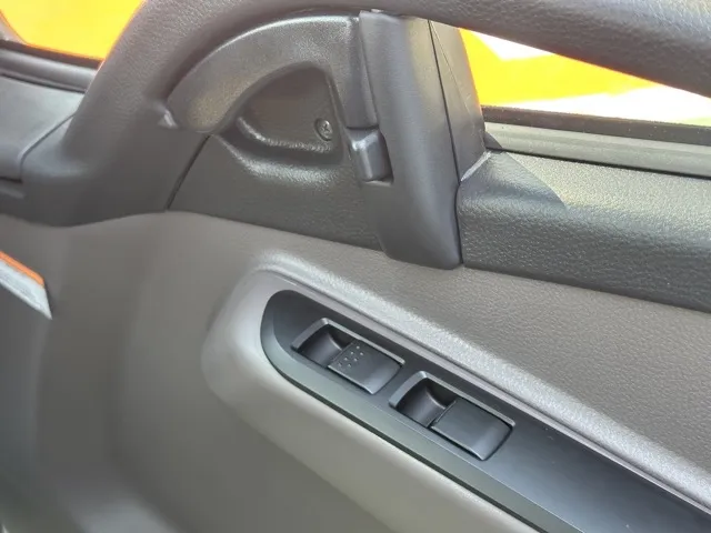 キャンター(三菱)Wキャブ　２ｔ　５ＭＴ登録済未使用車 16