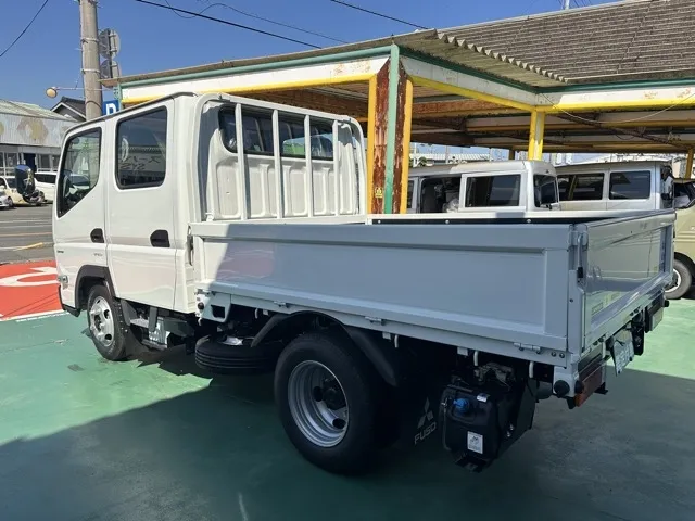 キャンター(三菱)Wキャブ　２ｔ　５ＭＴ登録済未使用車 2