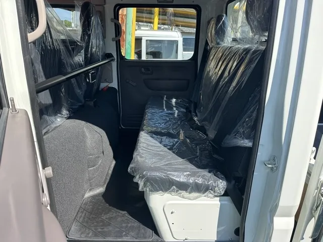 キャンター(三菱)Wキャブ　２ｔ　５ＭＴ登録済未使用車 4