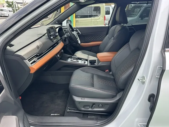 アウトランダー(三菱)P中古車 3