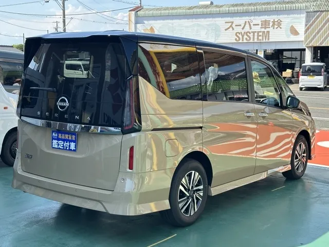セレナ(ニッサン)ハイウェイスターV アラウンドビューモニター登録済未使用車 14